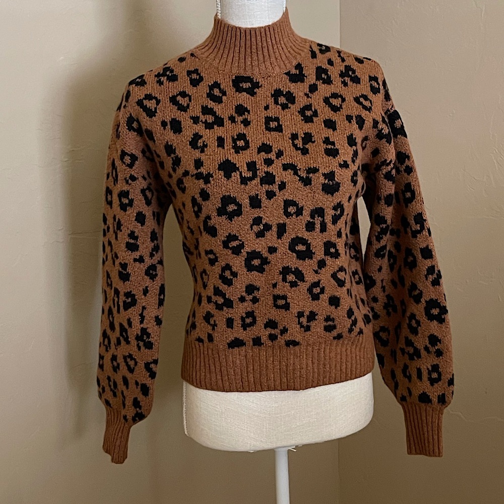Old Navy animal print sweater NWOT